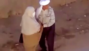 شلخته متحرکسکس بالغ شاخدار خودارضایی می کند