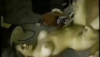 لورا دیویس ، زن خانه سکسی متحرک عربی دار ، بی بی سی را با خود حمل می کند